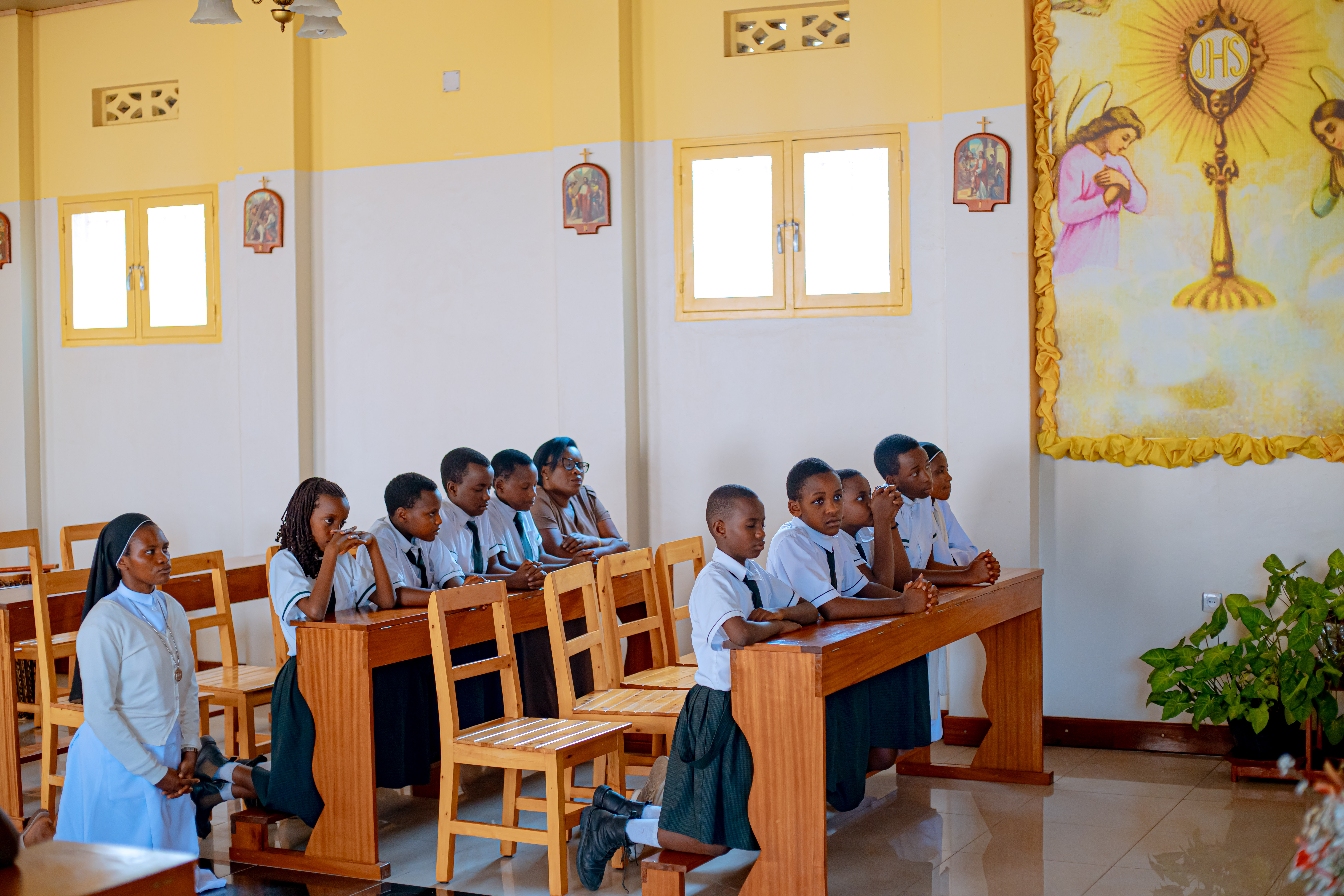 Les élèves d'École Les Pionniers participent à la mess